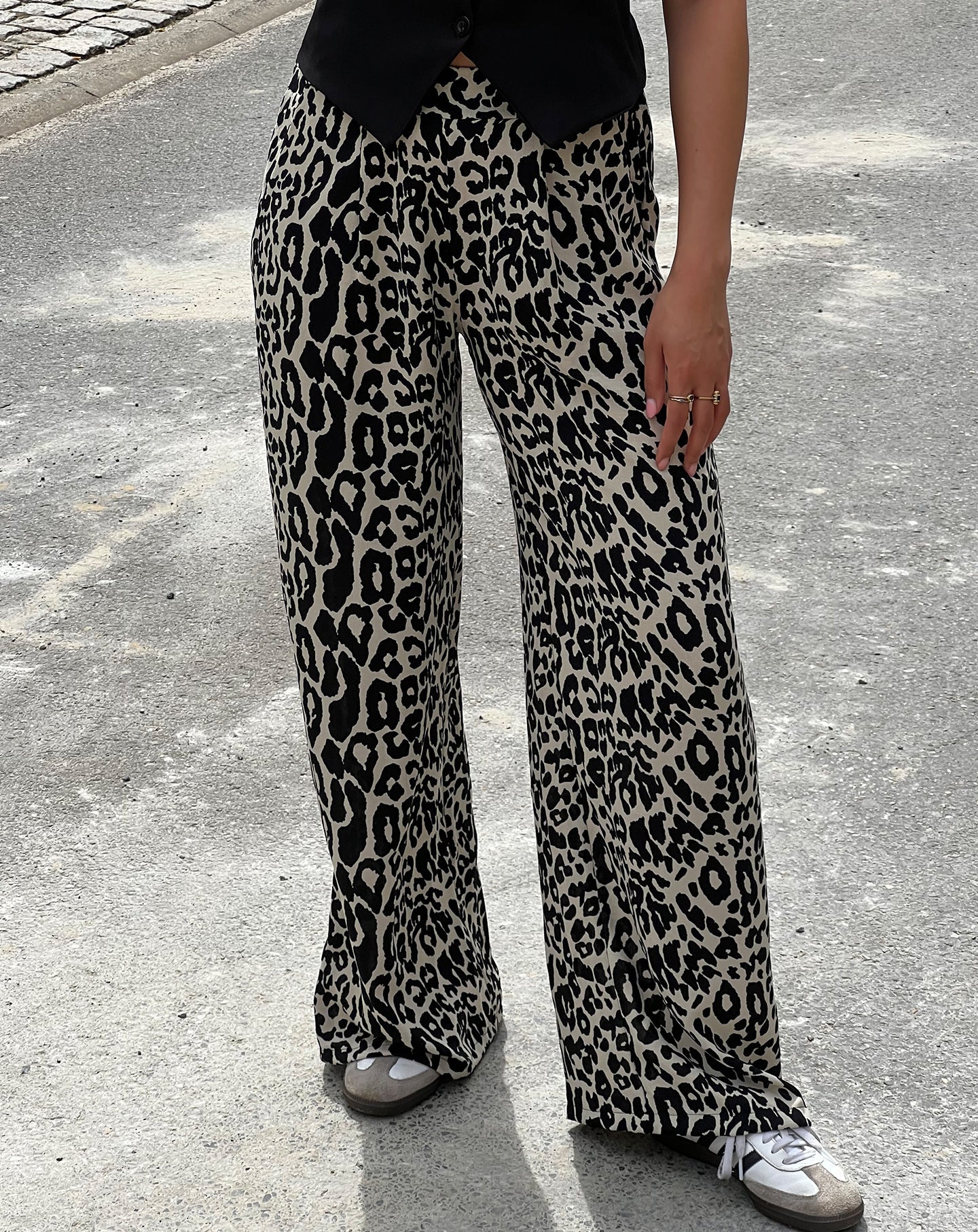 Pantalón largo LEOPARD en color beige