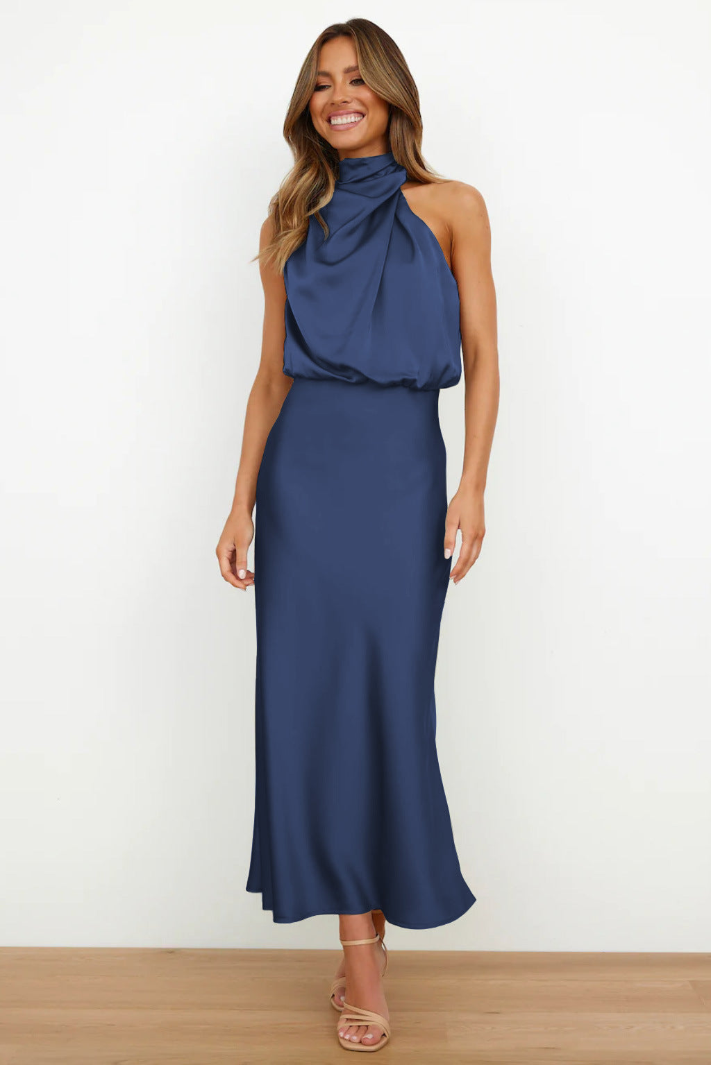 Vestido con escote americano