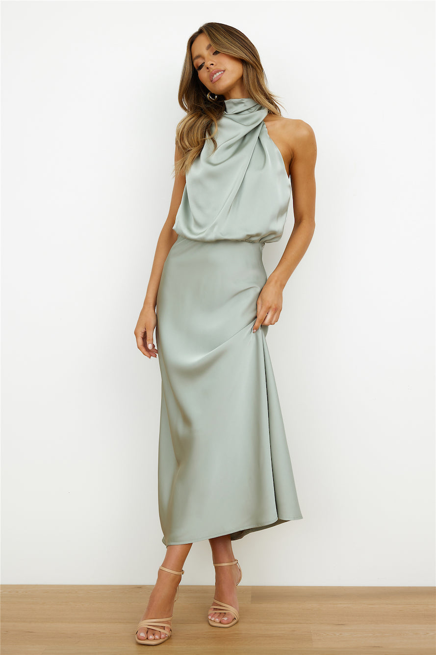 Vestido con escote americano