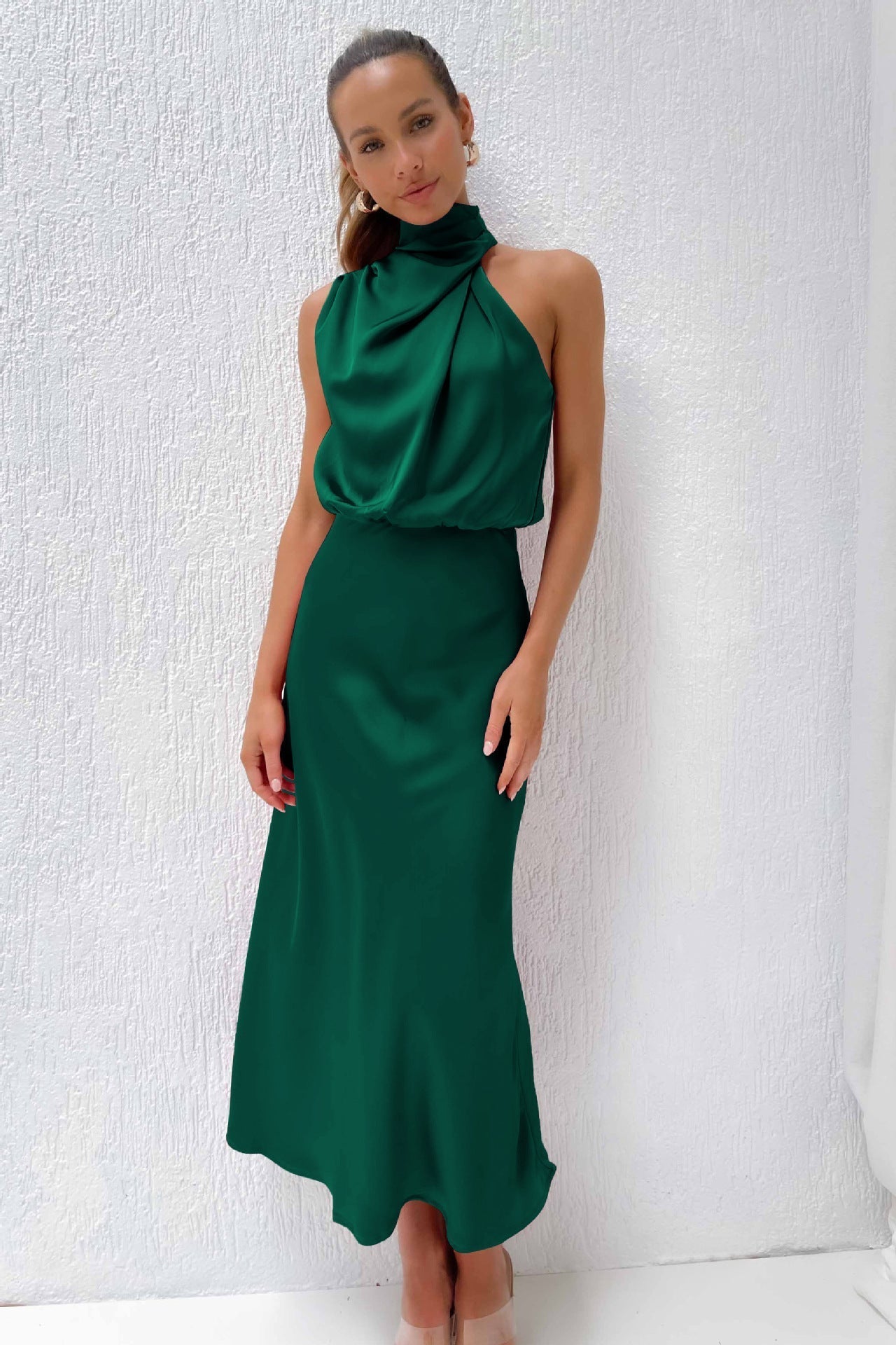 Vestido con escote americano