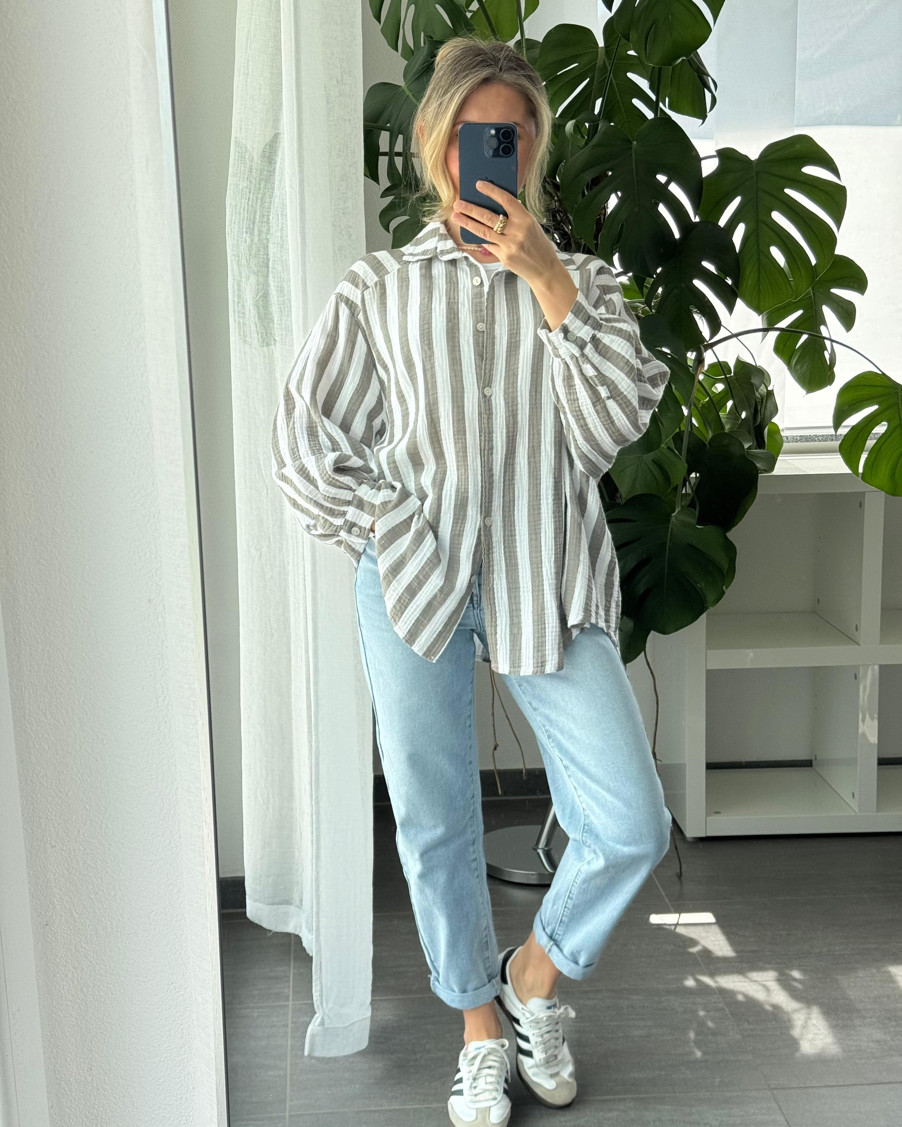 Blusa gris