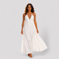 Vestido Largo con Escote Halter y Espalda Elegante con Lazo