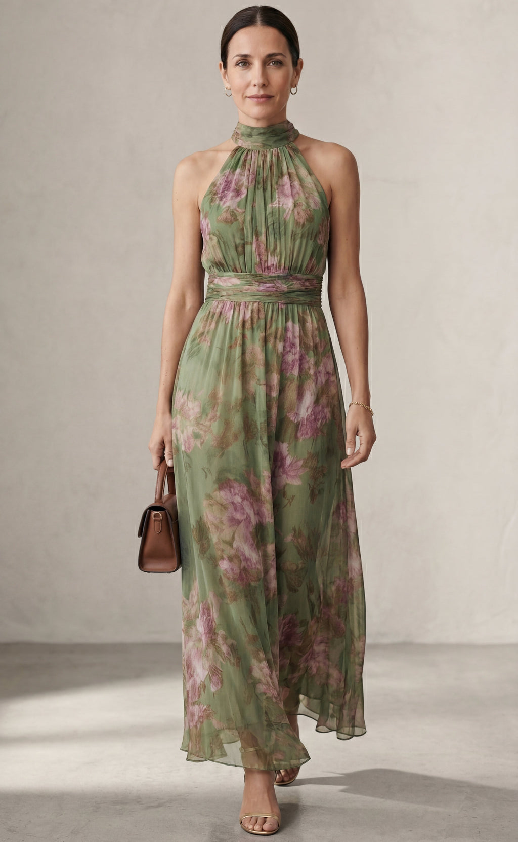 Vestido maxi halter floral elegante