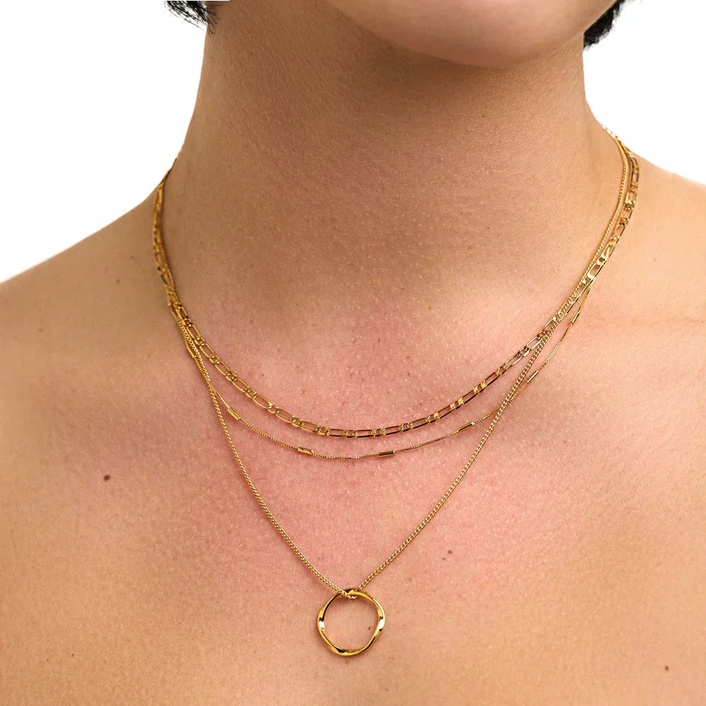 Collar de tres hilos con círculo abierto | Oro