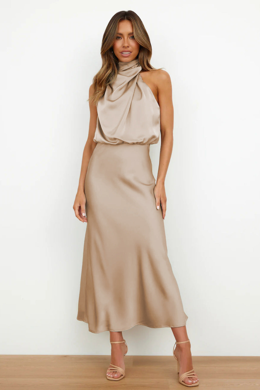 Vestido con escote americano