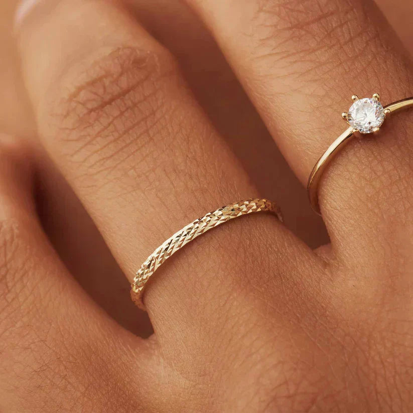 Anillo de oro