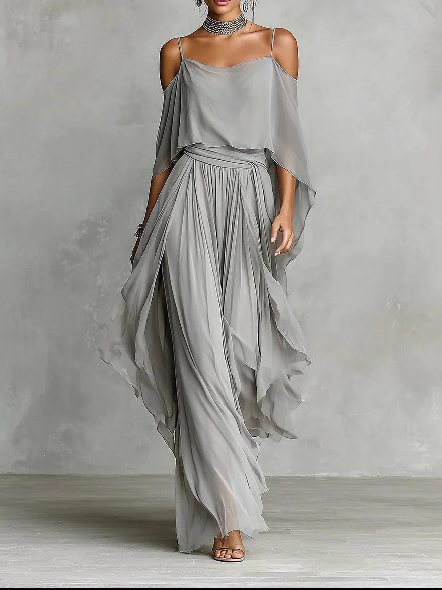 Conjunto fluido gris con top de tirantes y pantalón ligero