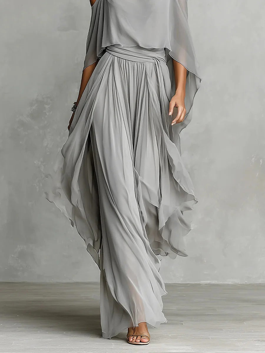 Conjunto fluido gris con top de tirantes y pantalón ligero